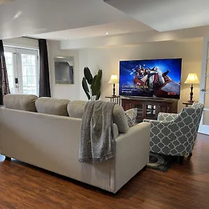 Cozy Lovely Ravine Facing Suite. Mississauga